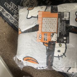 Hello Kitty Blanket 