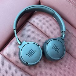 JBL Wireless Headphones – Great Condition
