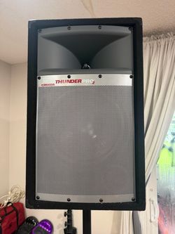 Thunder Pro speakers with tripod stand