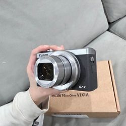 Canon PowerShot G7X Mark III Camera 