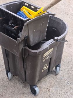 Industral mop bucket
