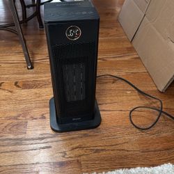 **Digital Room Heater- With Remote!