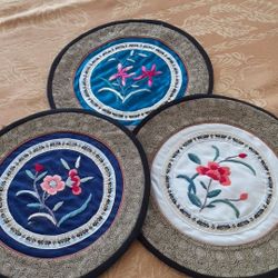 ORIENTAL DECOR SET OF THREE SILK MAT