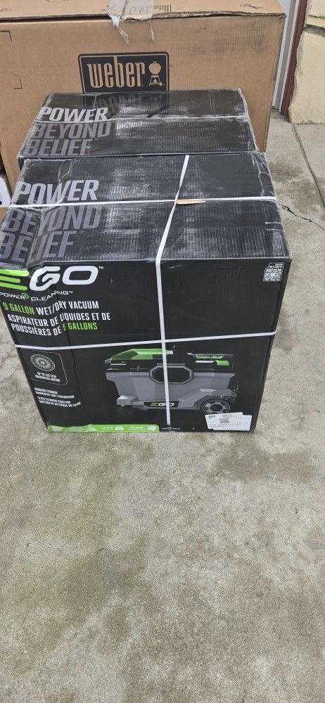EGO POWER 9-Gallon 5 HP Cordless Shop Vacuum with 5ah battery/charger...NEW