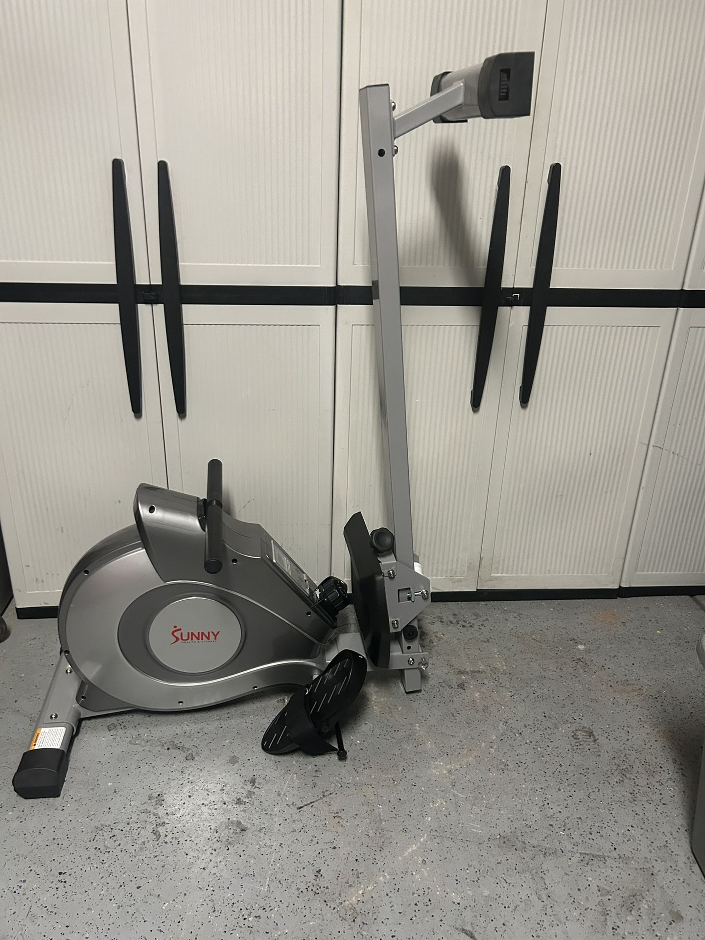 Sunny Health & Fitness Magnetic Rowing Machine