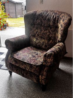 Free Wingback Recliner Chair