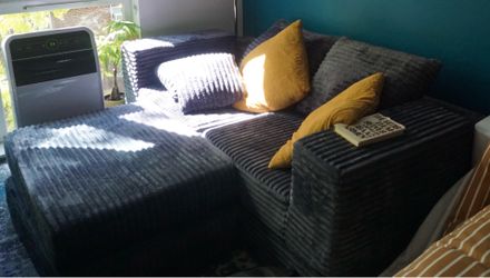 75in Boneless Couch