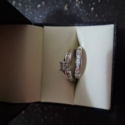 Engagement Ring & Wedding Band 