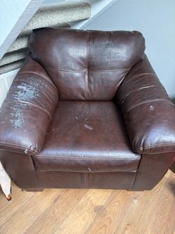 Older Ashley Chair - Free