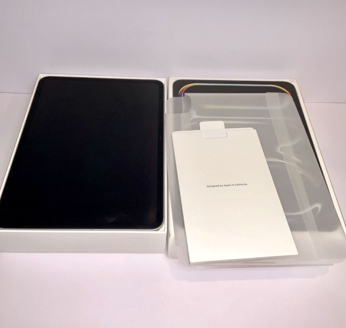 Apple A2837 256GB iPad Pro 11" 2024 Unlocked WiFi + 5G Cellular NICE !