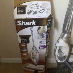 Shark Pro Steam Pocket Mop