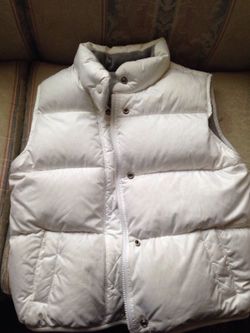 GAP white puffer vest