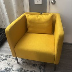 Ekerö Armchair In Skiftebo Yellow 