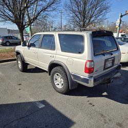 1998 Toyota 4Runner SR5 4WD – Clean, Well-Maintained – $5,200 (Firm)
