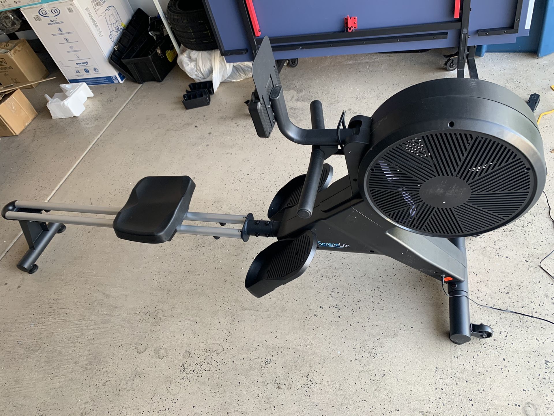 SereneLife smart rowing machine