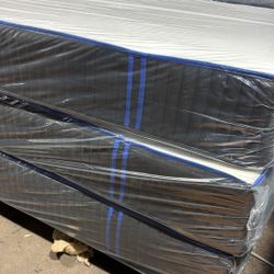 Nectar Premier Copper Memory Foam Queen size mattress 14” inches $229 only  Close out deals