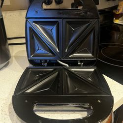 Grilled Cheese Maker