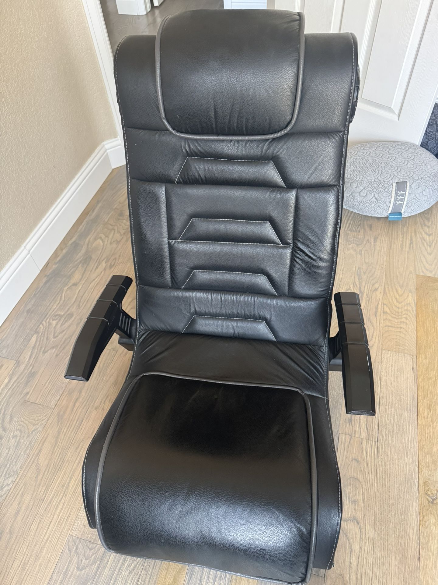 X Rocker Video Game Chair With Speakers
