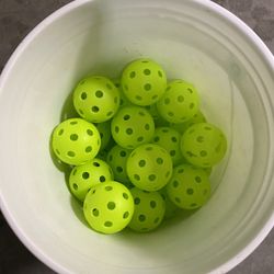 New PickleBalls 31 Count 