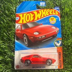 1983  Porsche 928S Hot Wheels diecast car in red #Porsche928S #HotWheels
