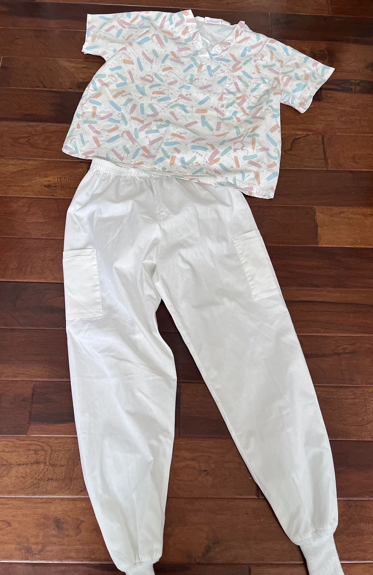 Nursing scrubs Like New