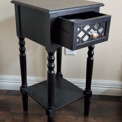 Black Wood Table With Mirro Detail Drawer