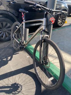 Trek Dual Sport Hybrid Bike