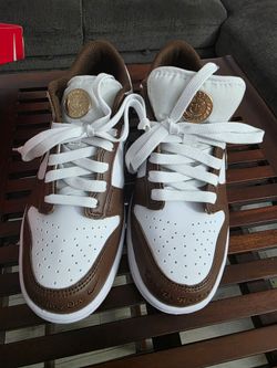 Nike Dunk Low GS "Cacao Wow / Metallic Gold" (style code HM3725-171). Zise 7 y