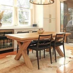 Pottery Barn Dining Table 