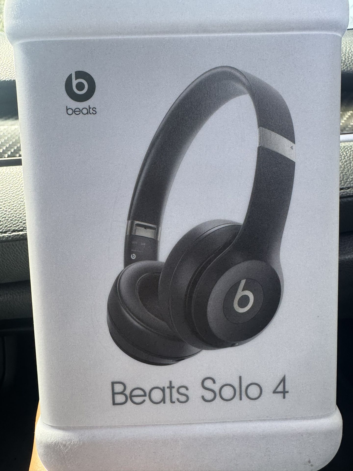 Beats Solo 4
