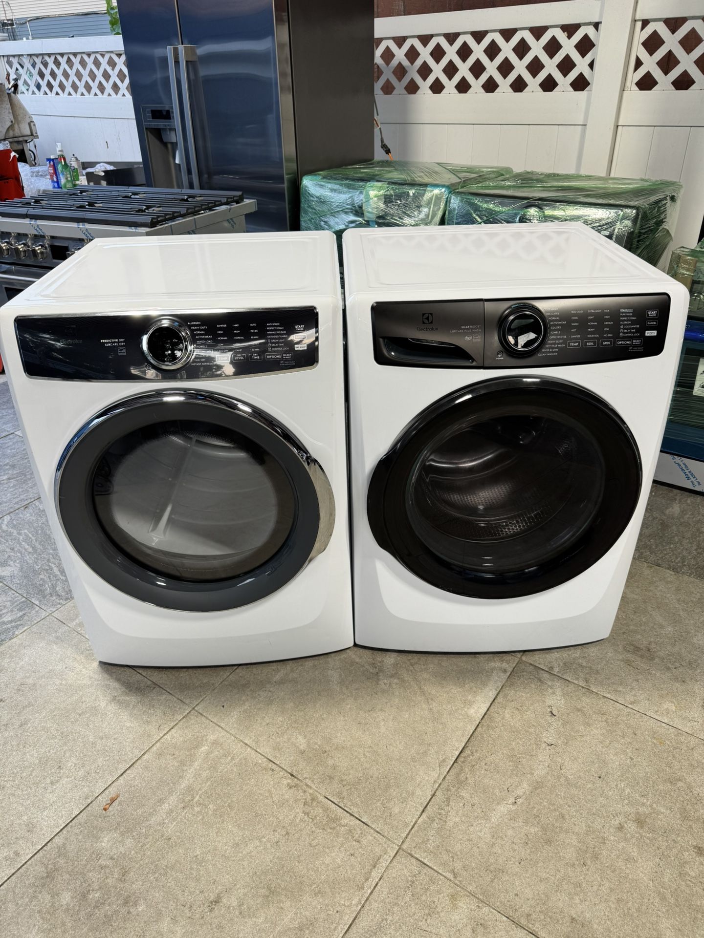 Electrolux Washer And Electric Dryer Like New One Receipt For 90 Days Warranty