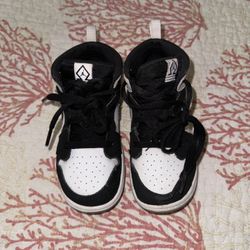Boys Jordan Mid Shoes Size 10C