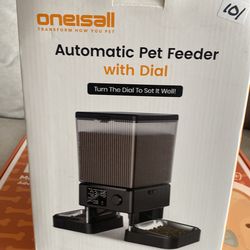 Dog feeder or cat automatic
