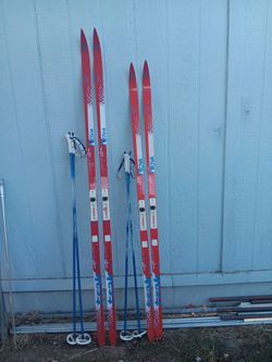 Skis.