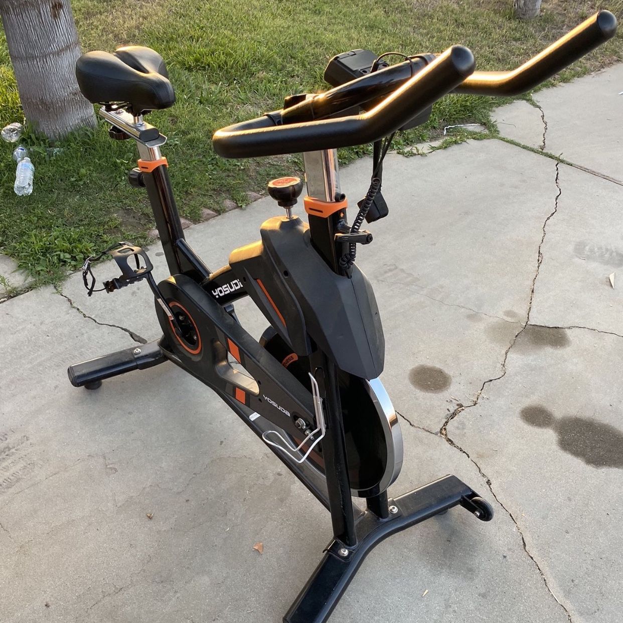 YOSUDA YB007A Indoor Stationary Cycling Bike for Sale in Riverside CA OfferUp