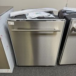 ASKO 40 Series  DBI564THS 24 Inch Fully-Integrated Built-In Dishwasher