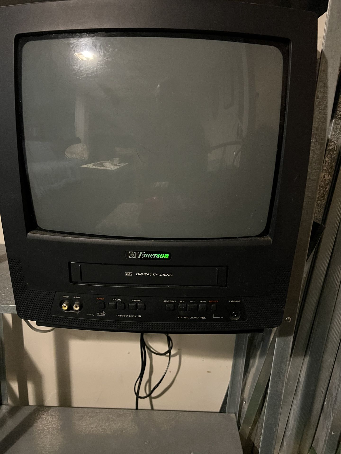 Emerson EWC1302 TV VHS VCR Combo Retro Gaming