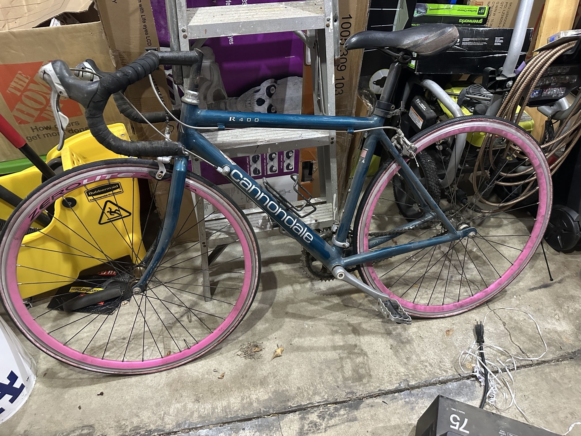 Cannondale R400 Bike
