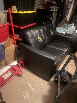 PF couch