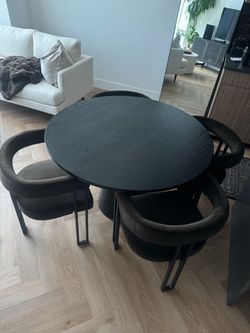 Velvet dining chair set (4 chairs)