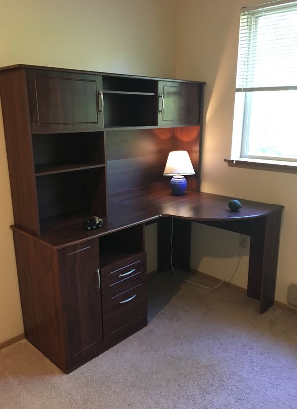 Chadwick Corner Desk For In Seattle Wa Offerup
