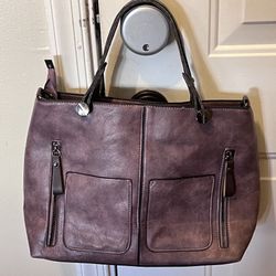 New Never Carried Stylish Leather Purse