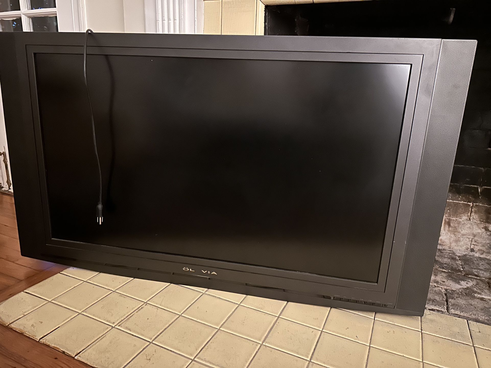 42 Inch Olevia TV