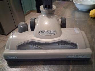 Shark navigator vacuum head