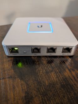 Ubiquiti UniFi Security Gateway USG-3