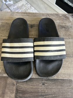 ADIDAS SLIDES MENS SIZE 7
