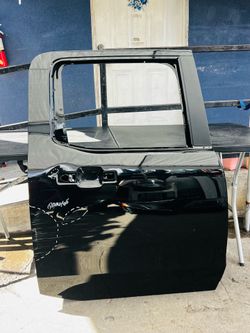 Ford Maverick 2022-2024 right passenger side rear door Oem