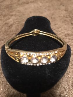Women's gold plated carved crystal bangle bracelet
