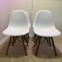Mid-Century Chairs Set of 4