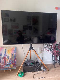 65 Inch Roku Onn TV